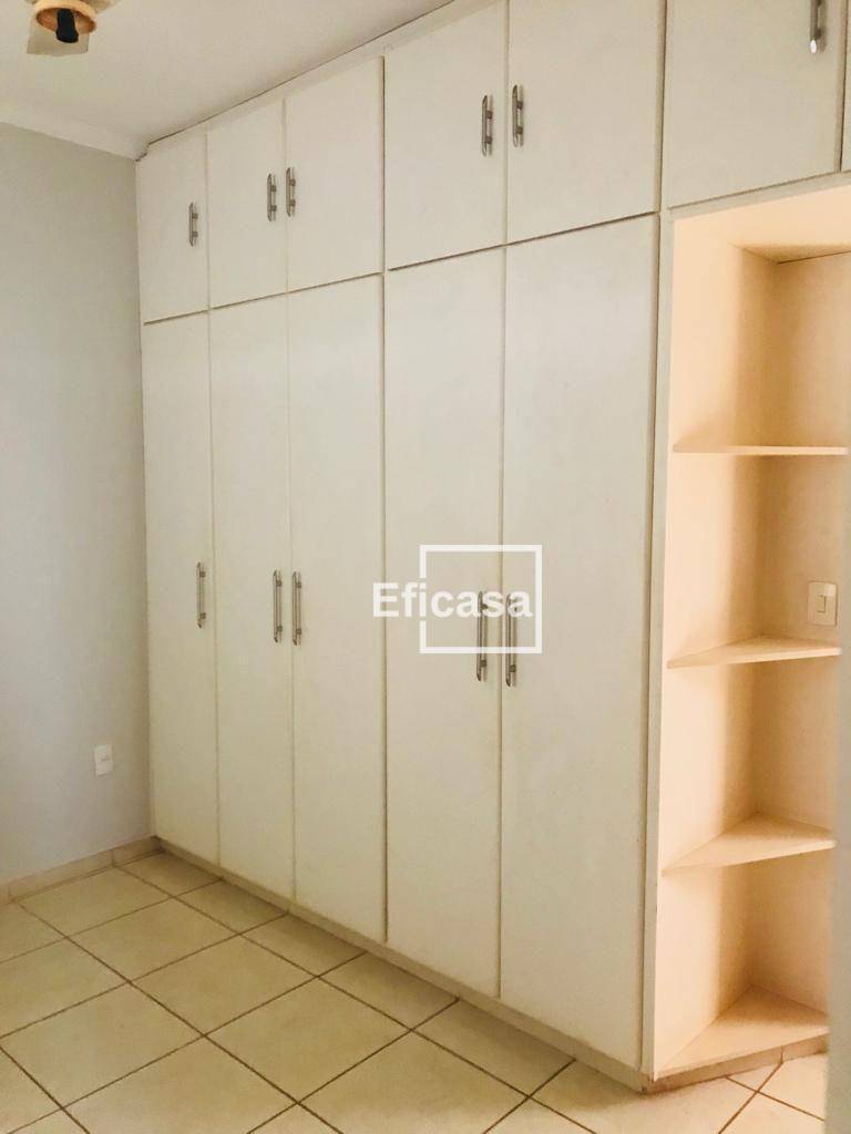 Casa à venda com 4 quartos, 240m² - Foto 13