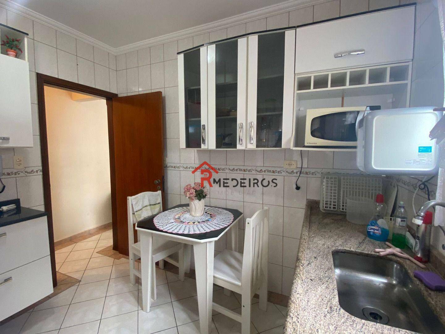 Apartamento à venda com 2 quartos, 70m² - Foto 13