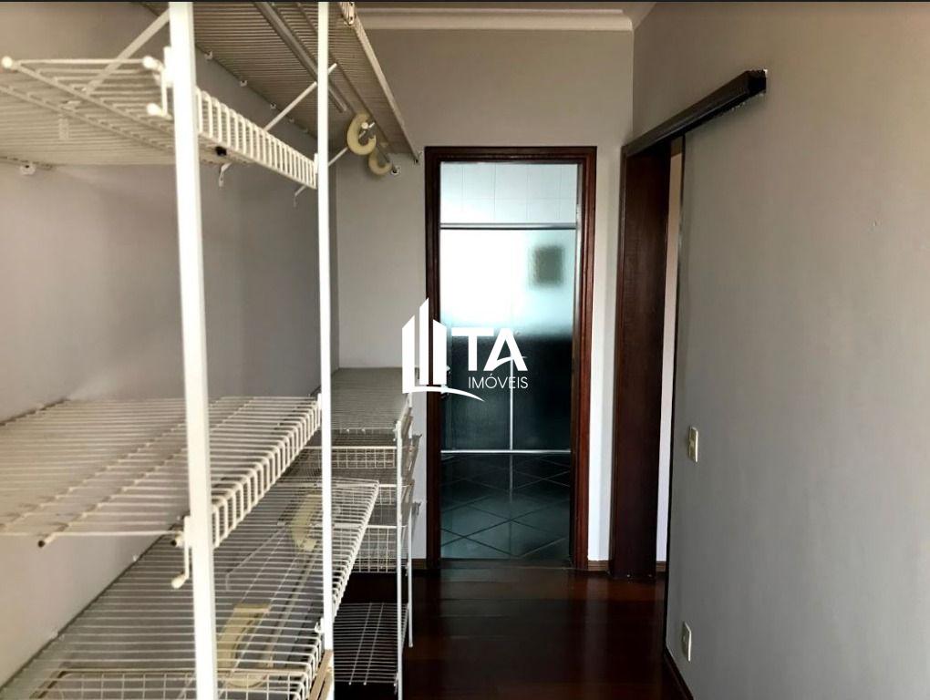 Casa para alugar com 5 quartos, 350m² - Foto 30