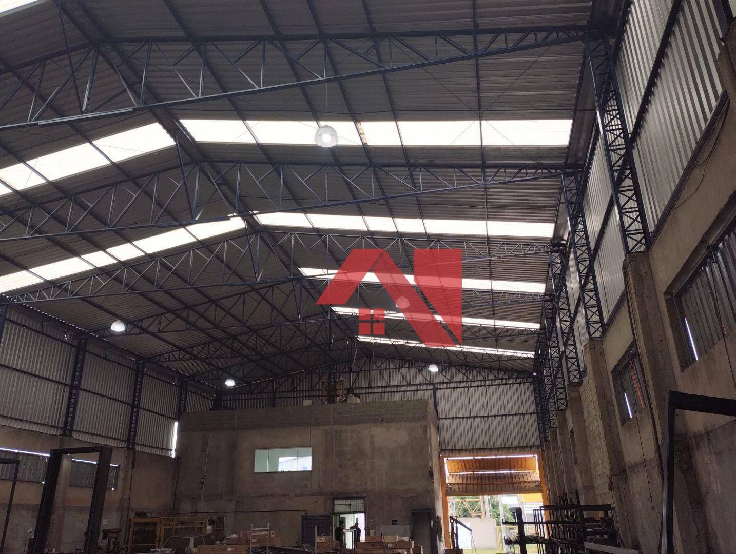 Depósito-Galpão-Armazém para alugar, 750m² - Foto 1