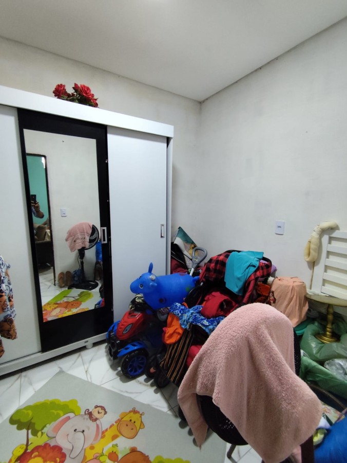 Casa à venda com 8 quartos, 96m² - Foto 17