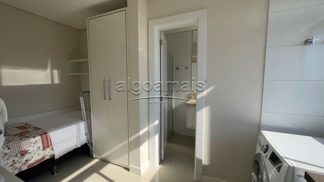 Apartamento à venda com 4 quartos, 240m² - Foto 19