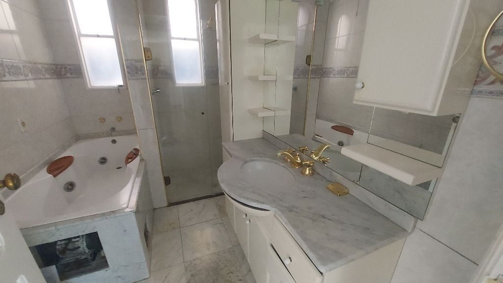 Casa de Condomínio para alugar com 4 quartos, 1200m² - Foto 22