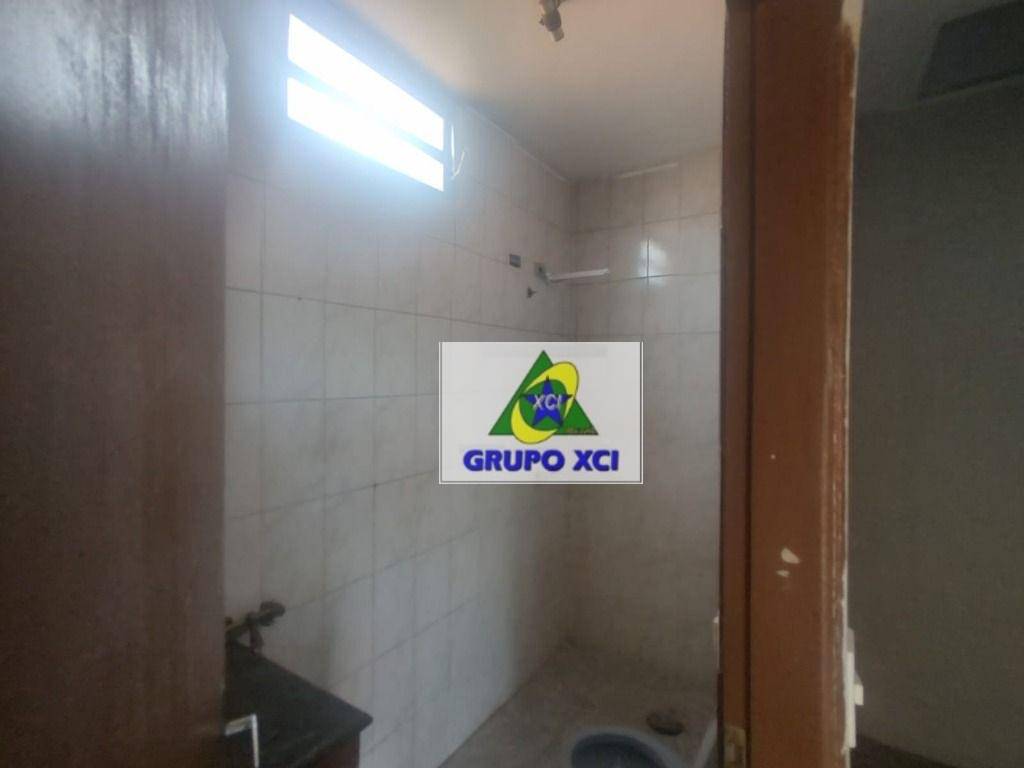 Casa à venda e aluguel com 3 quartos, 230m² - Foto 6