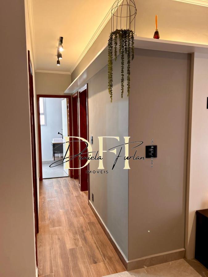 Apartamento à venda com 2 quartos, 62m² - Foto 11