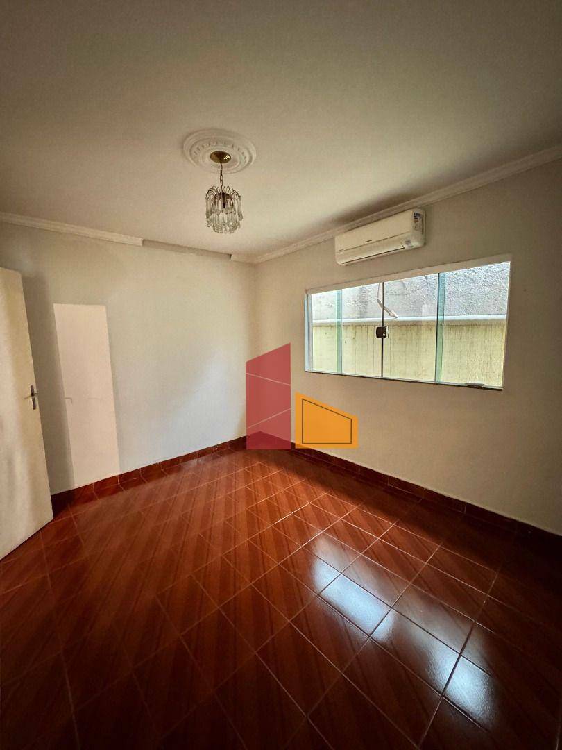 Casa à venda com 3 quartos, 130m² - Foto 4