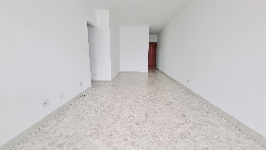 Apartamento à venda com 2 quartos, 90m² - Foto 2