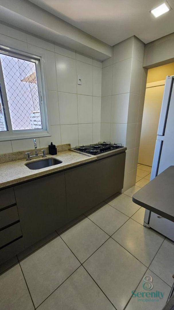 Apartamento para alugar com 2 quartos, 70m² - Foto 8