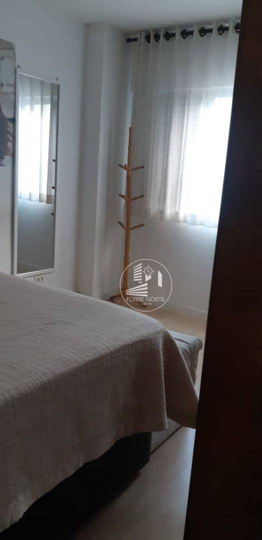 Apartamento à venda com 2 quartos, 70m² - Foto 12