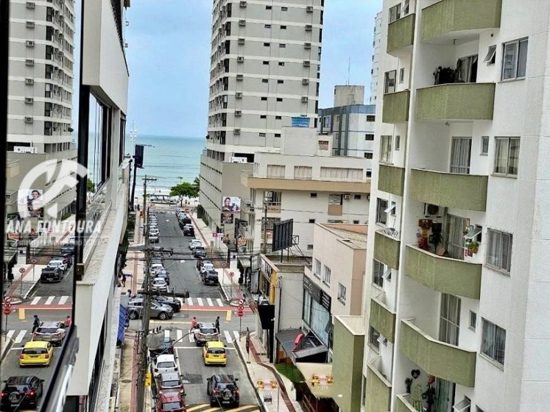 Apartamento à venda com 4 quartos, 220m² - Foto 1