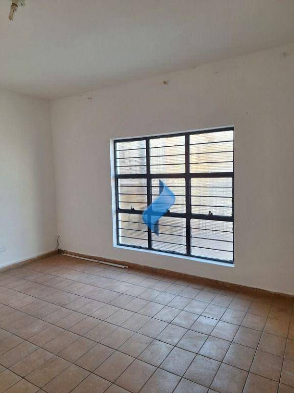 Casa à venda com 5 quartos, 241m² - Foto 29