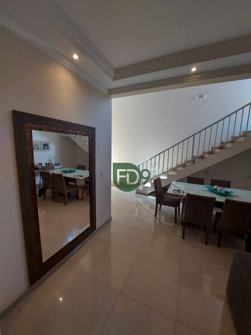 Casa à venda com 3 quartos, 240m² - Foto 5