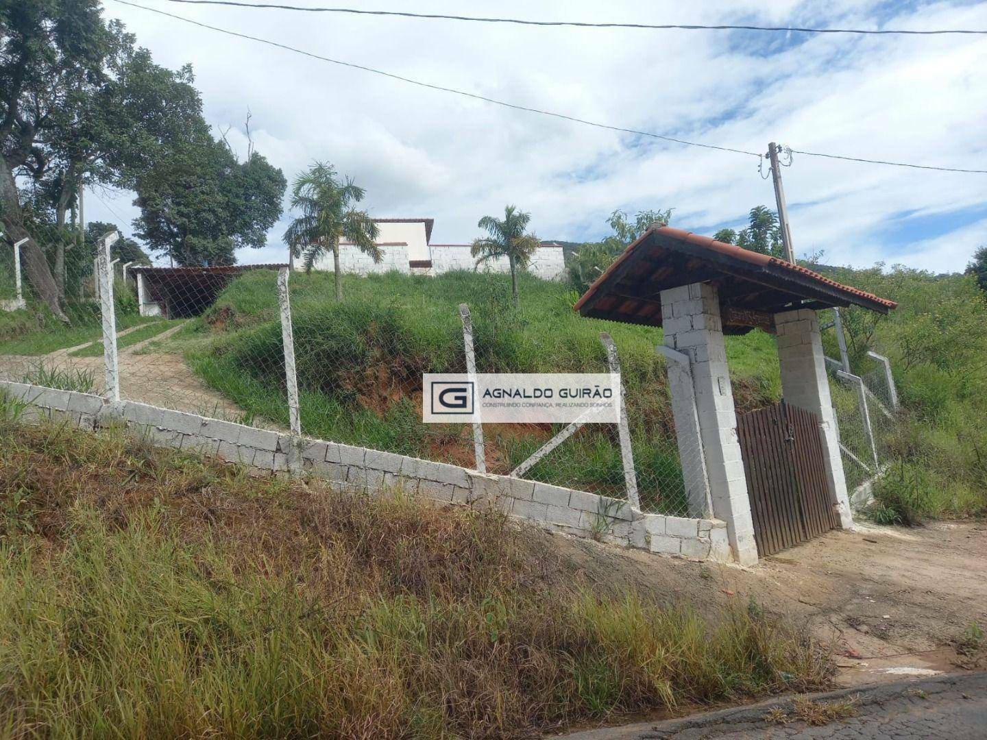 Chácara à venda com 3 quartos, 320m² - Foto 2