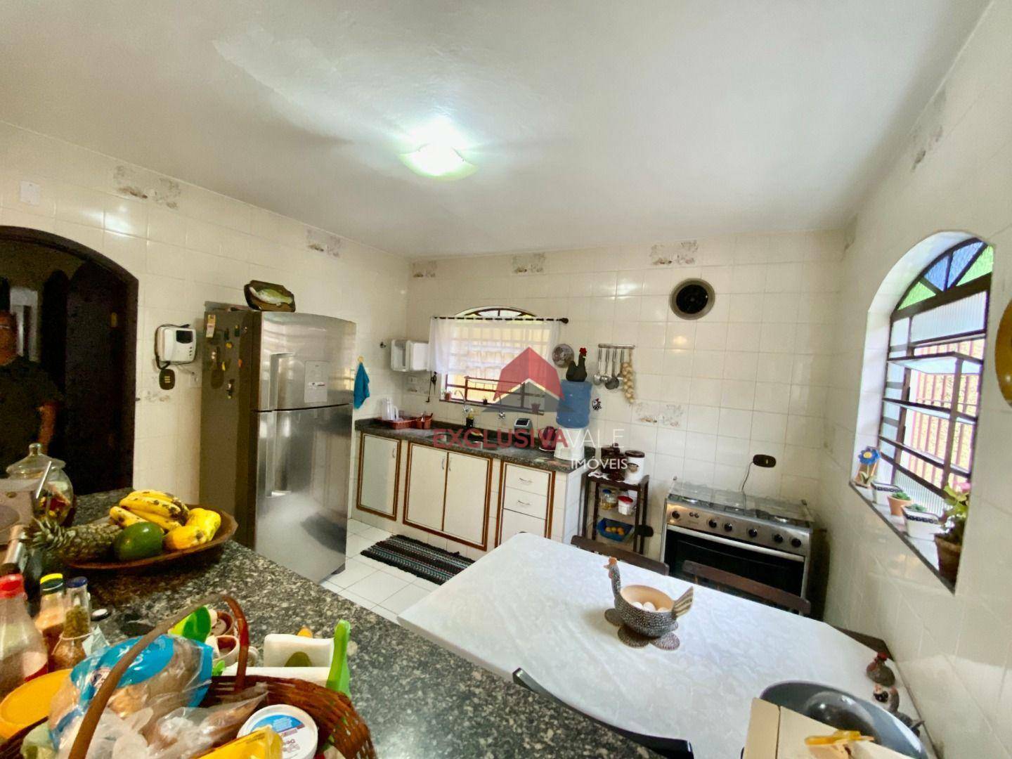 Casa à venda com 4 quartos, 326m² - Foto 8