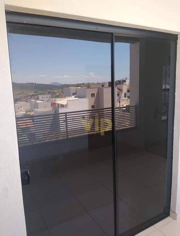 Apartamento à venda com 2 quartos, 75m² - Foto 2