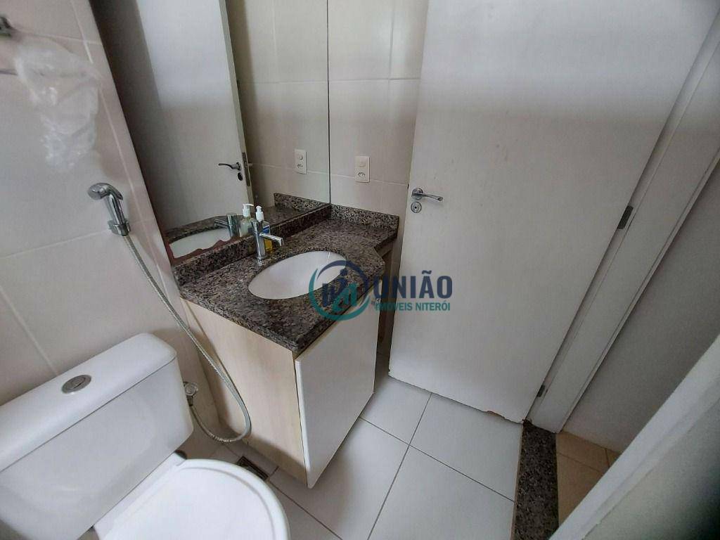 Apartamento à venda com 3 quartos, 75m² - Foto 13