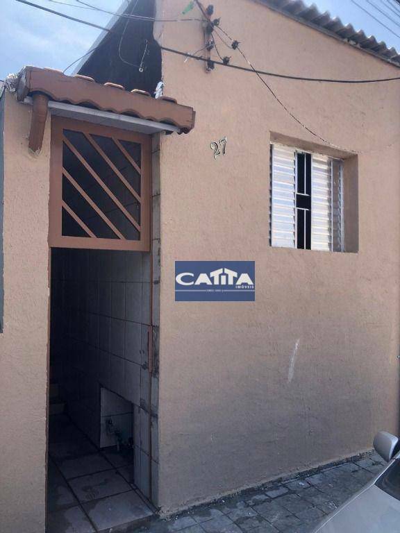 Casa à venda com 2 quartos, 70m² - Foto 2