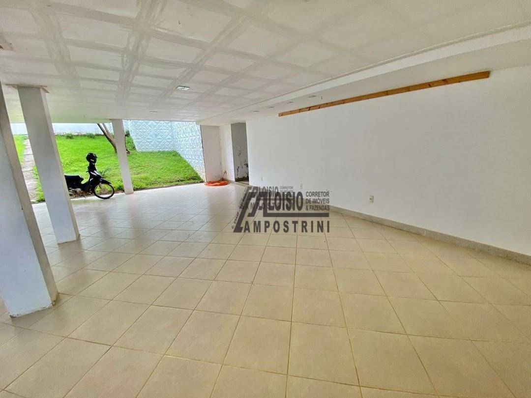 Casa à venda com 3 quartos, 340m² - Foto 27