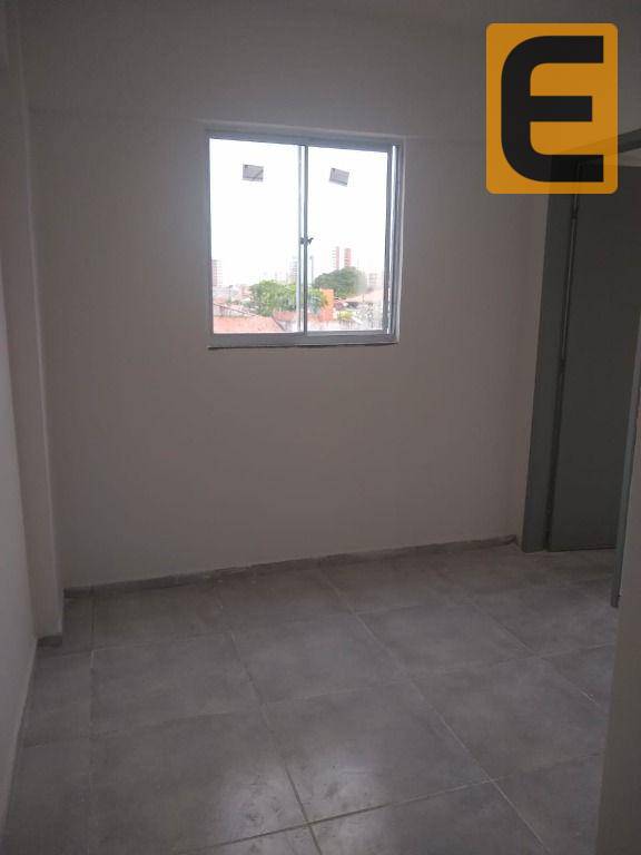 Apartamento para alugar com 2 quartos, 33m² - Foto 11