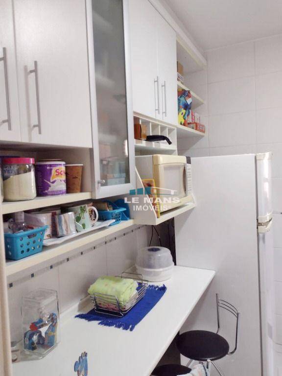 Apartamento à venda com 3 quartos, 73m² - Foto 10