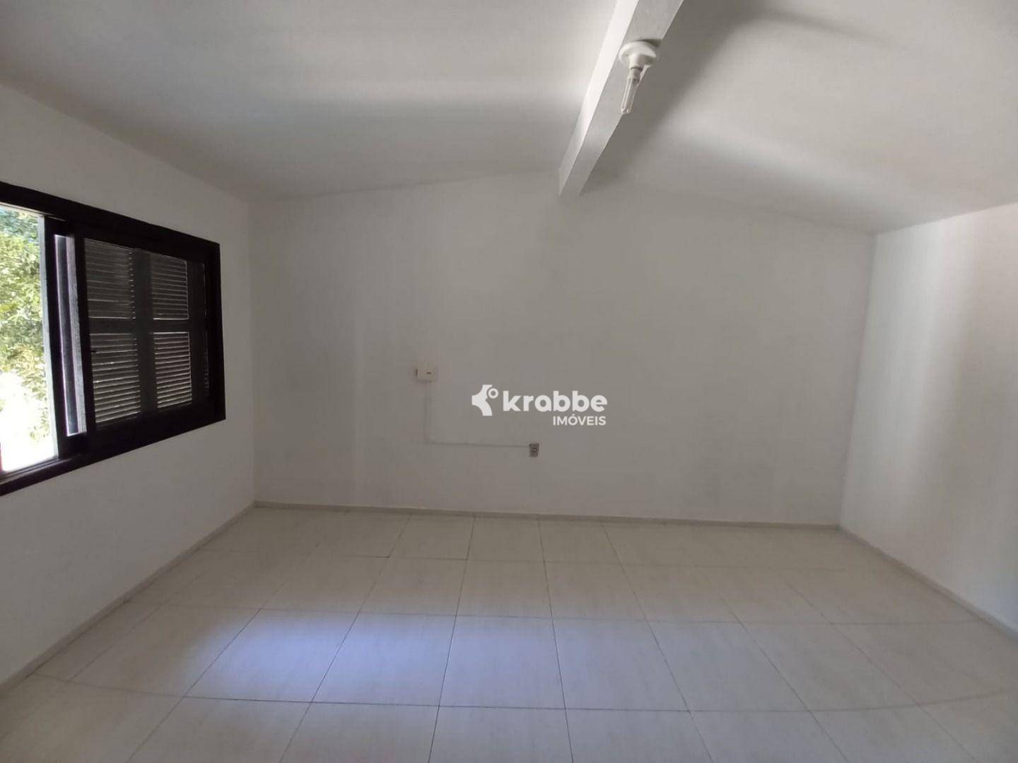 Casa para alugar com 3 quartos, 208m² - Foto 13