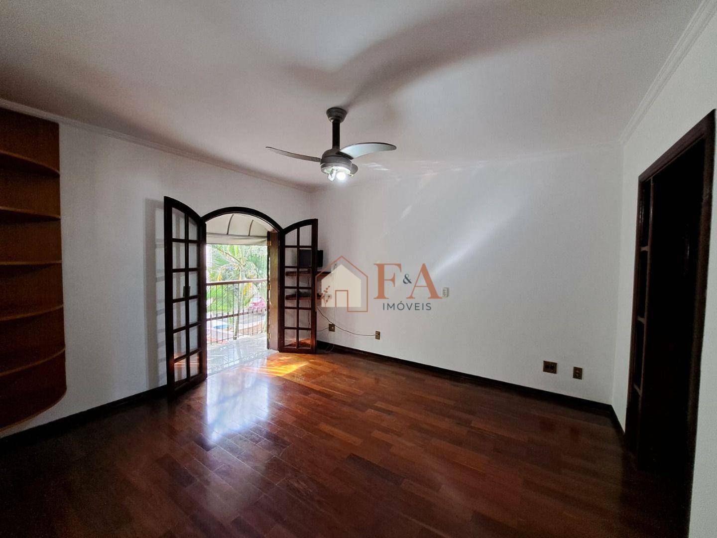 Casa à venda com 3 quartos, 244m² - Foto 20