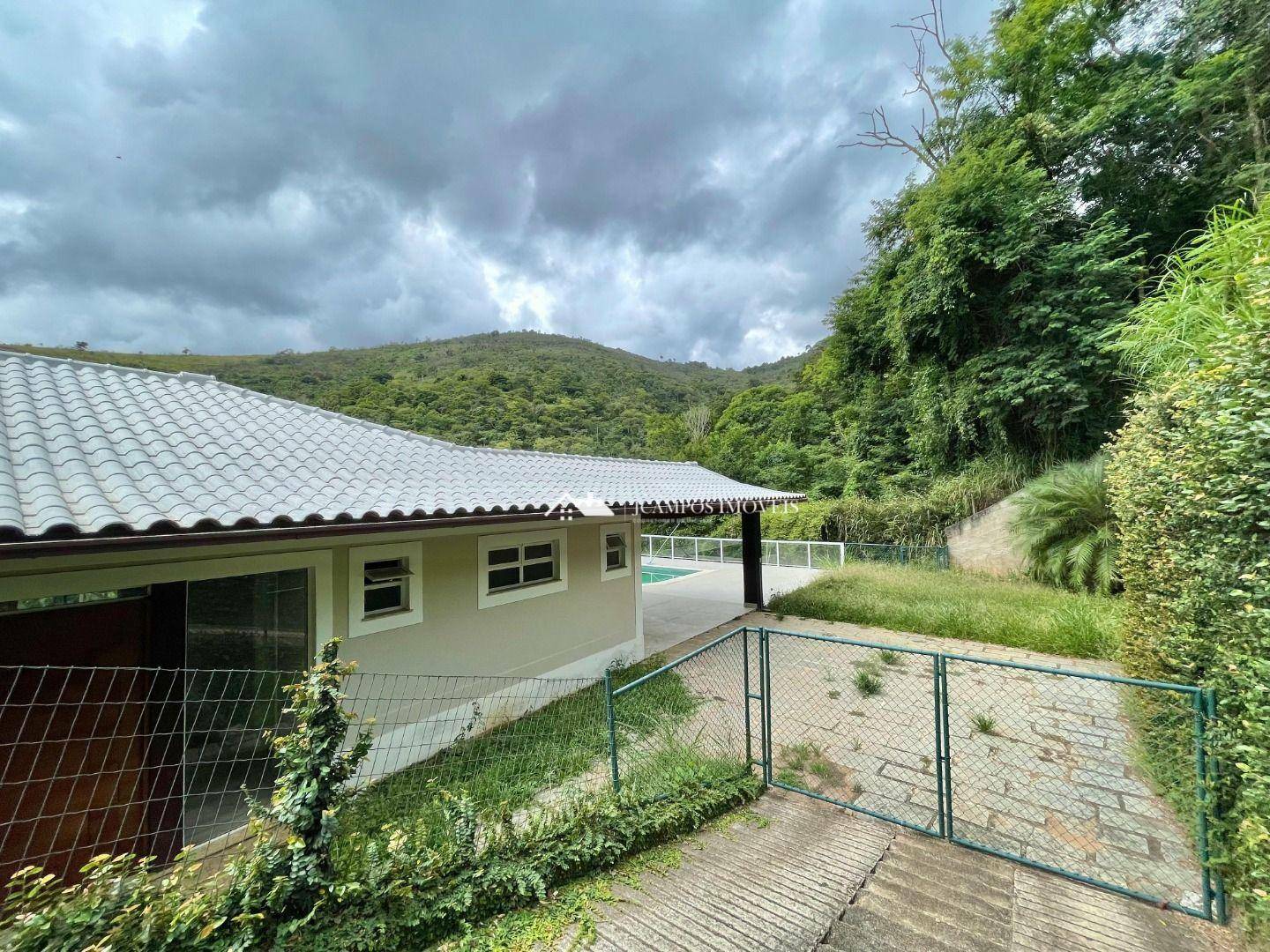 Casa à venda com 4 quartos, 300m² - Foto 4