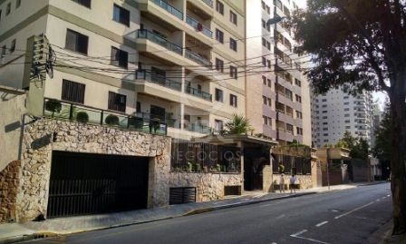 Apartamento à venda com 3 quartos, 117m² - Foto 1