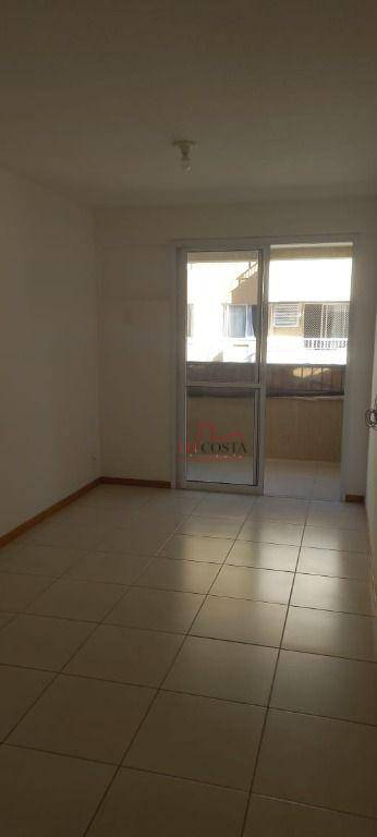 Apartamento à venda com 2 quartos, 60m² - Foto 3
