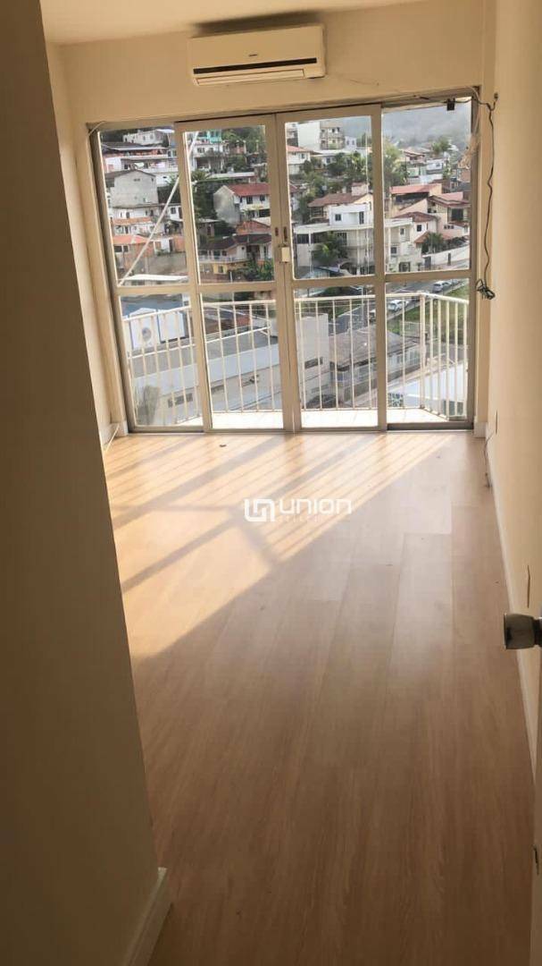 Apartamento à venda com 1 quarto, 34m² - Foto 2