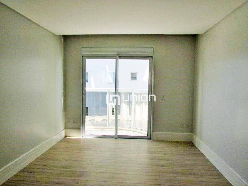 Apartamento à venda com 4 quartos, 237m² - Foto 16