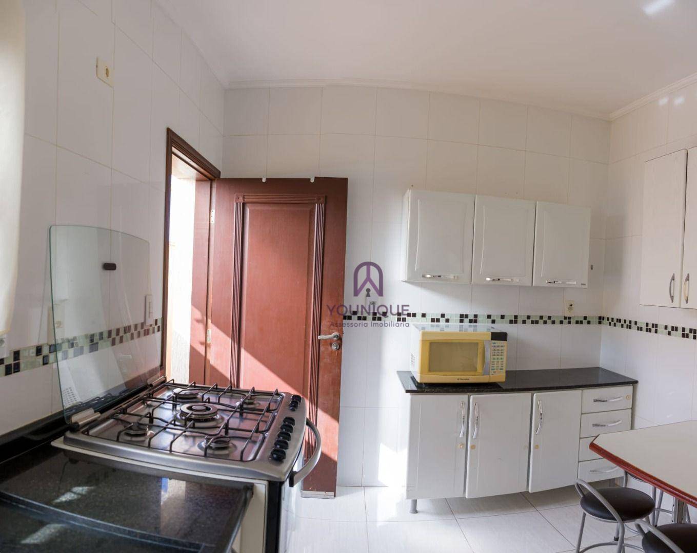 Casa à venda com 3 quartos, 219m² - Foto 5