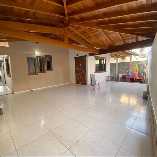 Casa à venda com 5 quartos, 210M2 - Foto 1