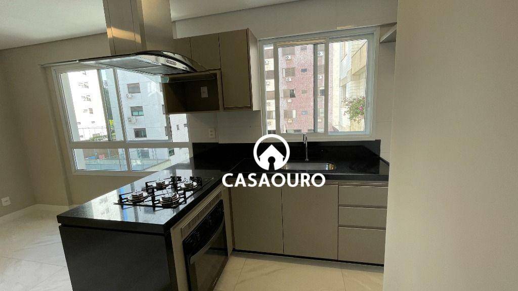 Apartamento para alugar com 2 quartos, 70m² - Foto 4