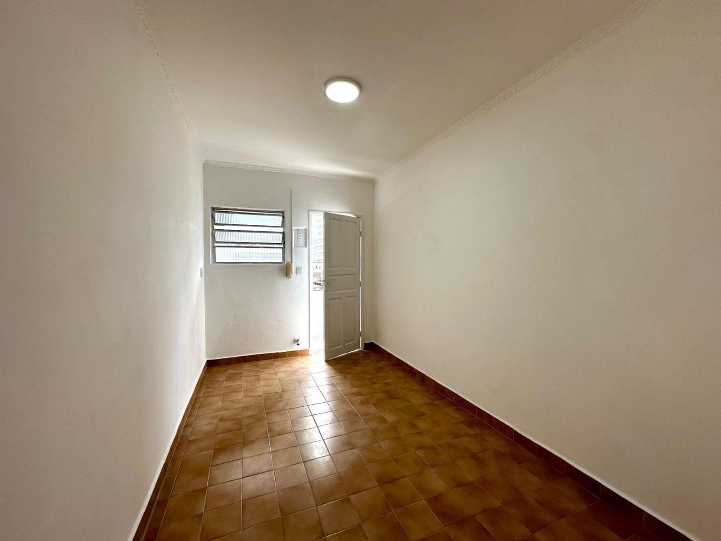 Apartamento à venda com 1 quarto, 40m² - Foto 2