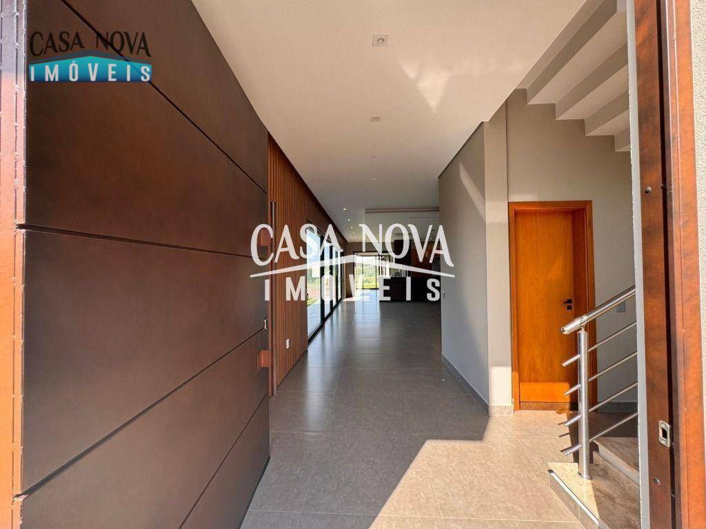 Casa de Condomínio para alugar com 4 quartos, 396m² - Foto 3