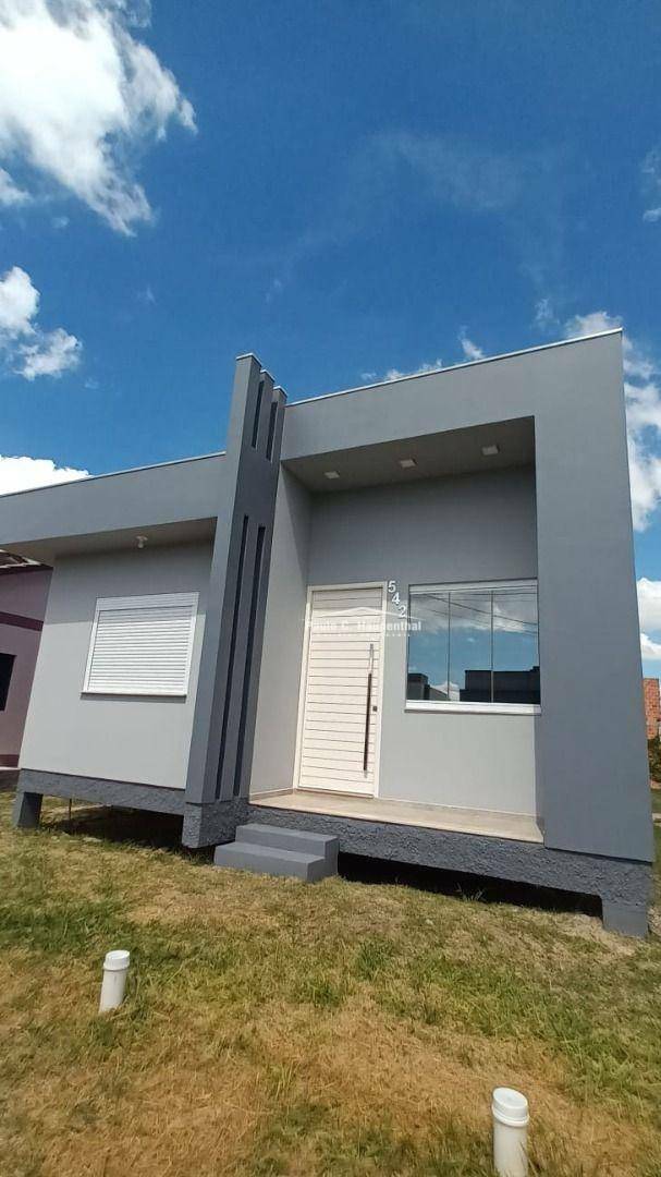 Casa à venda com 3 quartos, 75m² - Foto 1