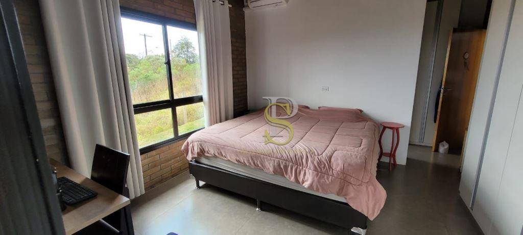 Chácara à venda com 3 quartos, 178m² - Foto 26