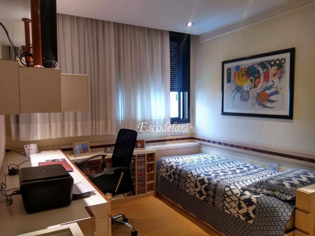 Apartamento à venda com 3 quartos, 240m² - Foto 15