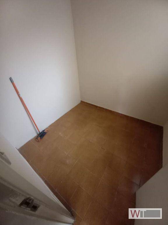 Casa para alugar com 2 quartos, 100m² - Foto 17