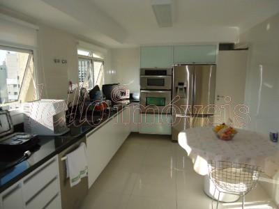 Apartamento para alugar com 4 quartos, 210m² - Foto 12