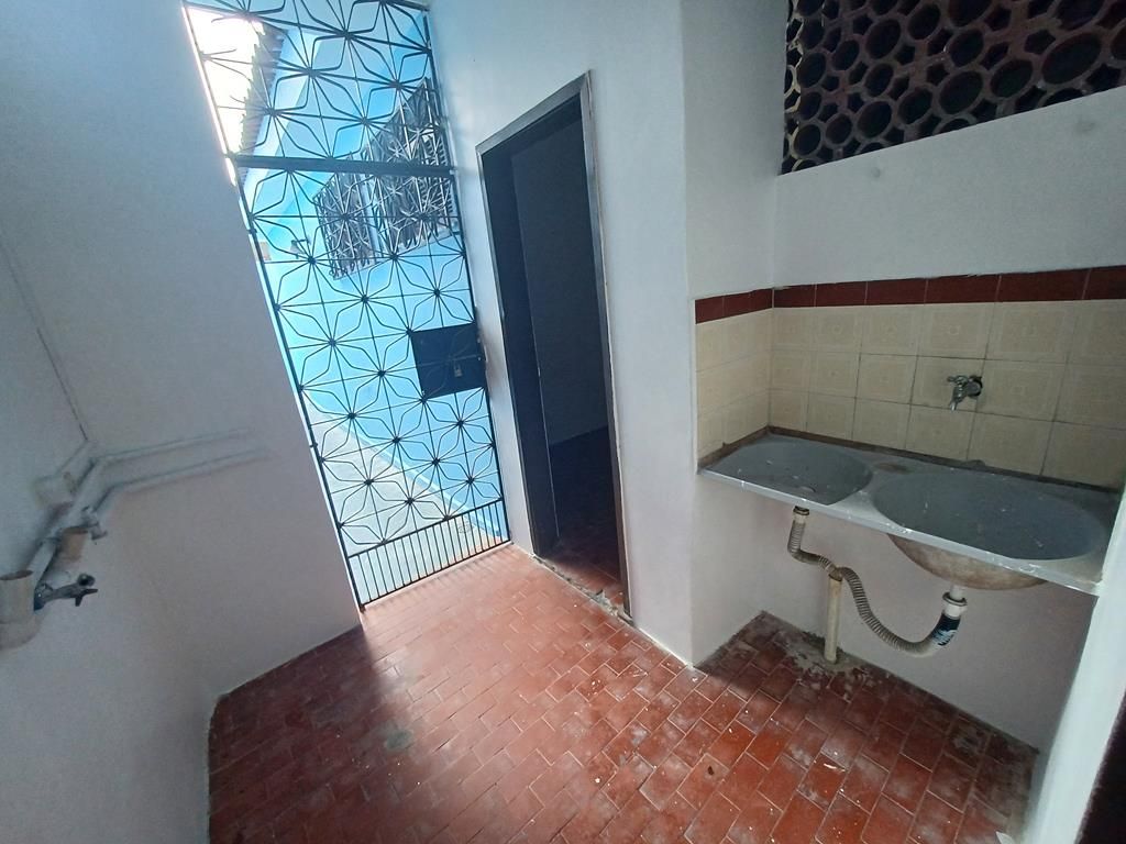 Casa para alugar com 4 quartos, 220m² - Foto 16