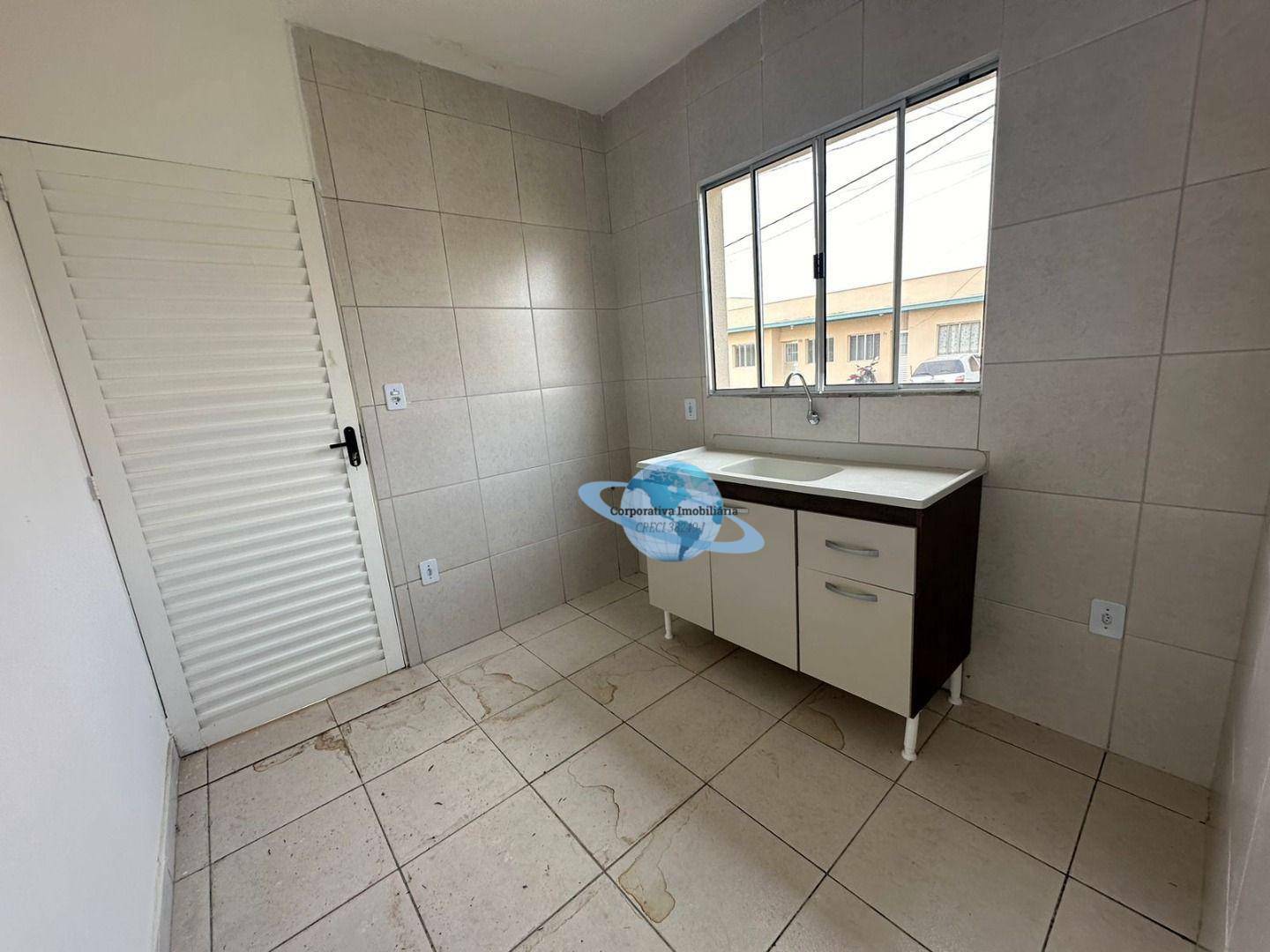 Casa à venda com 2 quartos, 45m² - Foto 5