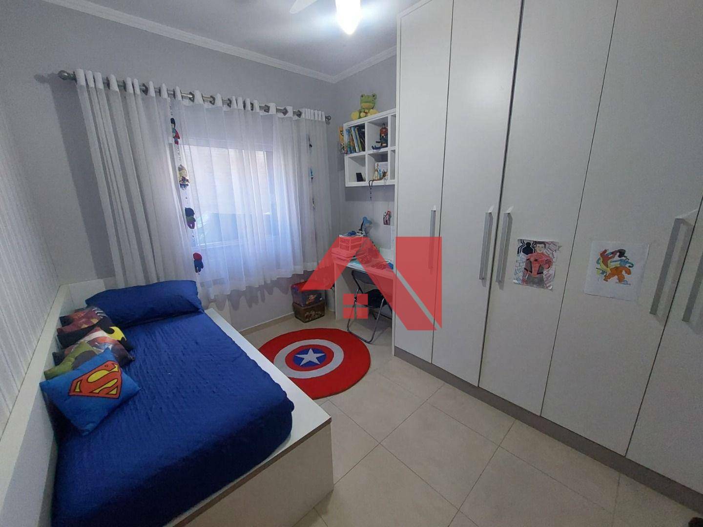 Casa à venda com 3 quartos, 211m² - Foto 9