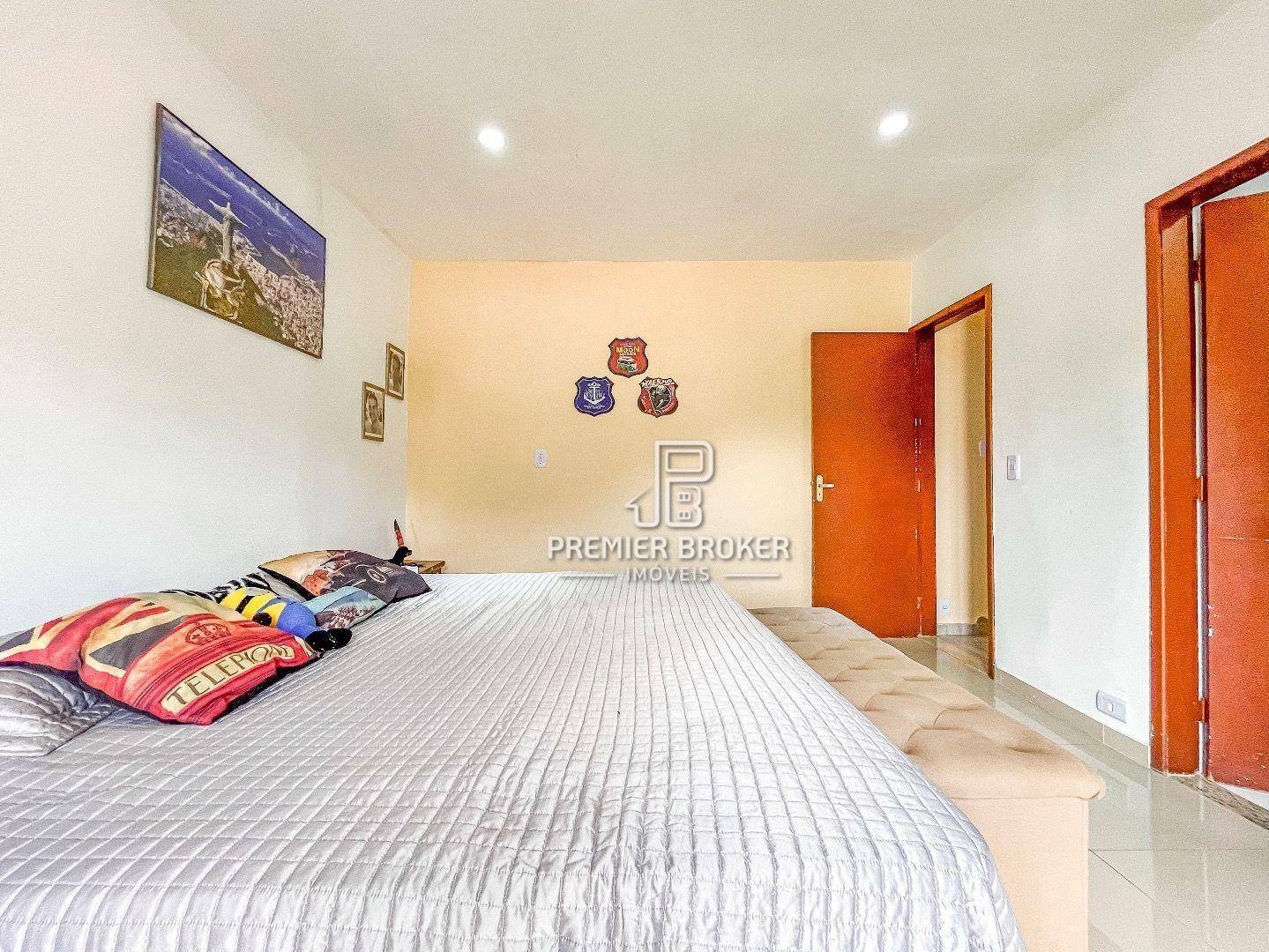 Casa à venda com 3 quartos, 110m² - Foto 11