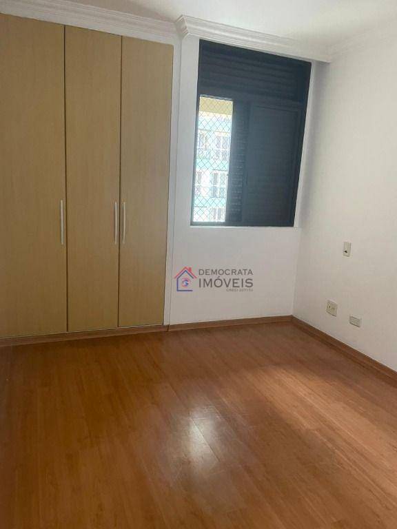 Apartamento à venda com 3 quartos, 139m² - Foto 2