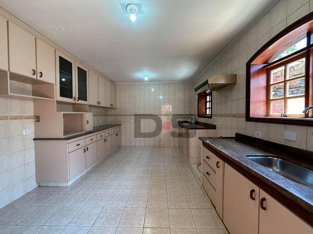 Casa à venda com 4 quartos, 255m² - Foto 13