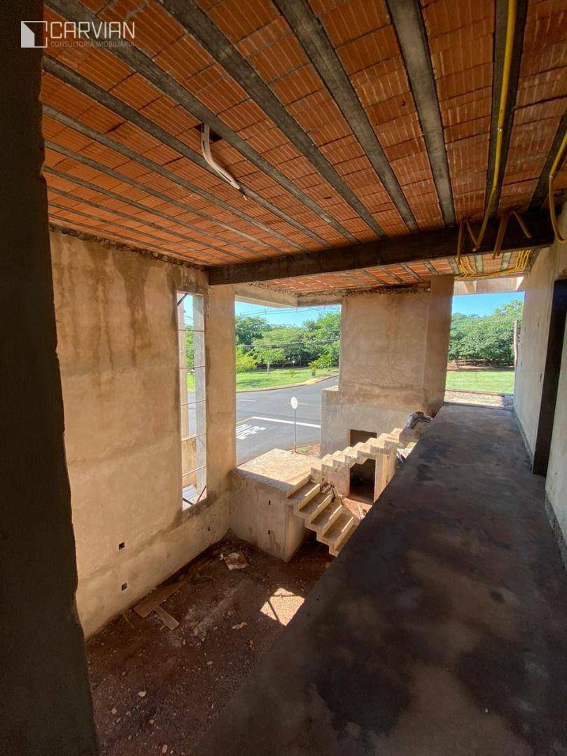 Casa de Condomínio à venda com 3 quartos, 249m² - Foto 4