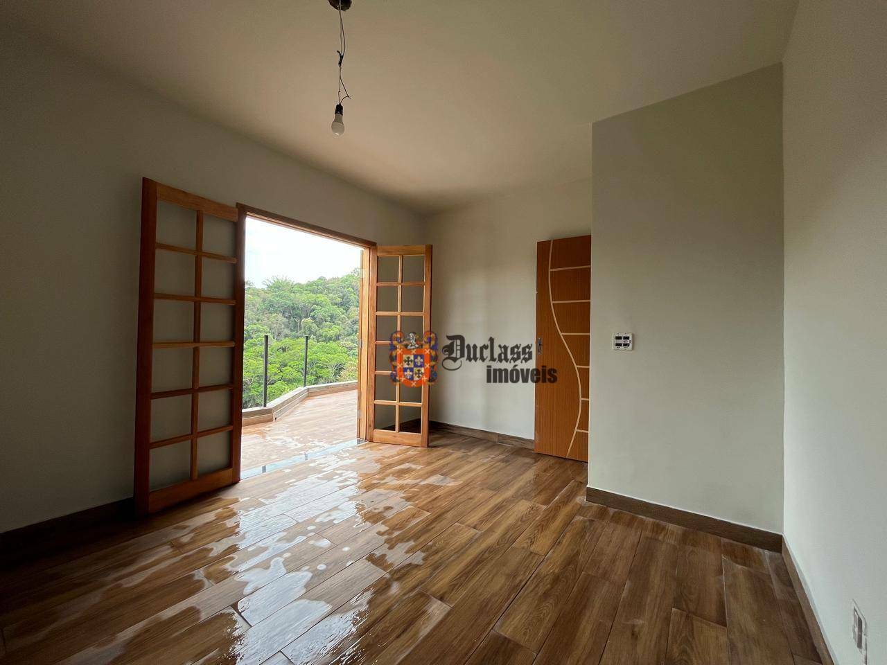 Sobrado à venda com 4 quartos, 300m² - Foto 4