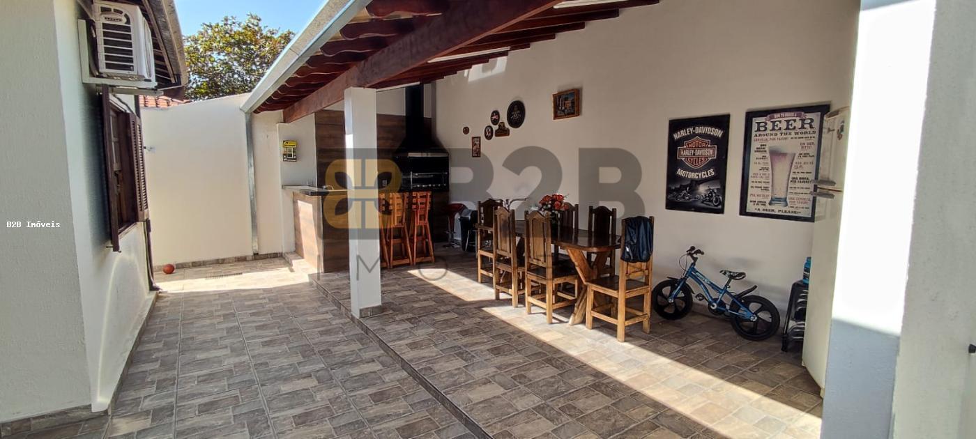 Casa à venda com 3 quartos, 200m² - Foto 16